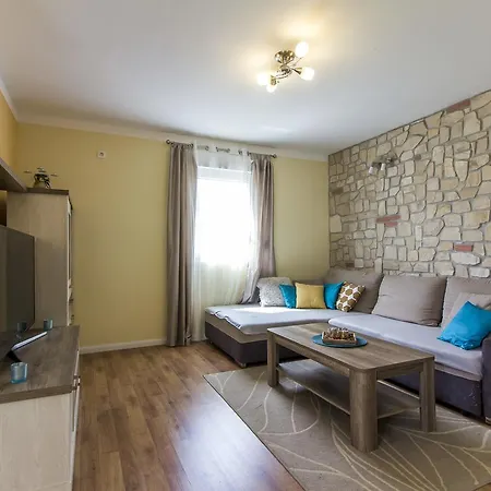 Apartment Apartman Maxim